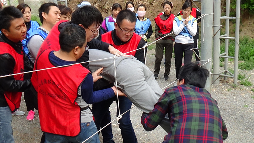 山東晉煤明化集團有限公司宣教中心精英團隊參加瀚林拓展培訓(xùn) 2017年4月18日-19日 